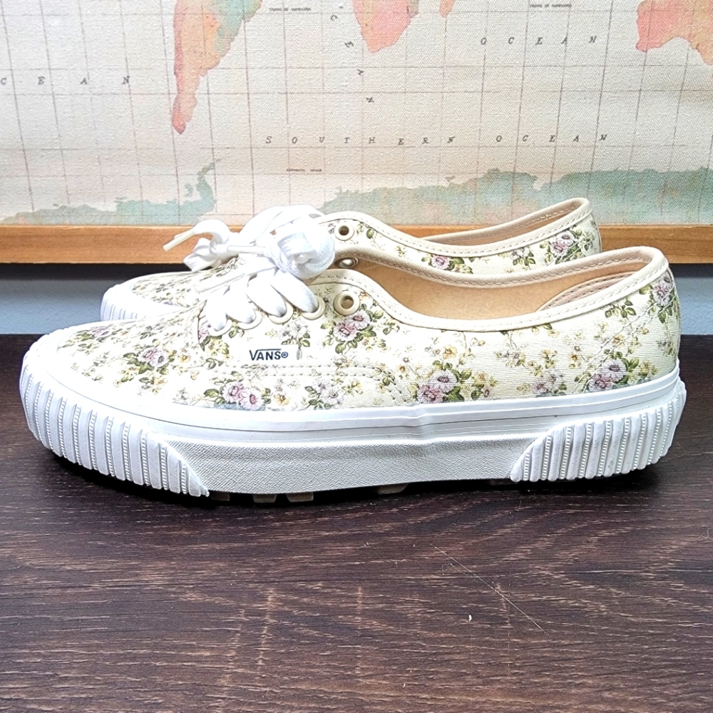 BRAND NEW Vans Sk8-Low "Limited" Floral Rubber Sole Women's Size 8.0 - Picture 4 of 7